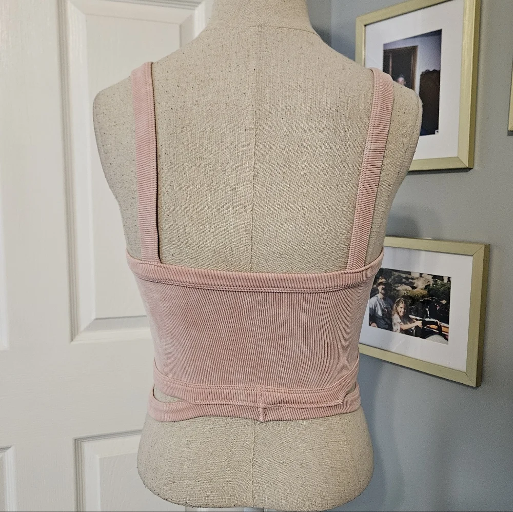 Blush Ribbed Crop Top - Picture 3 of 4